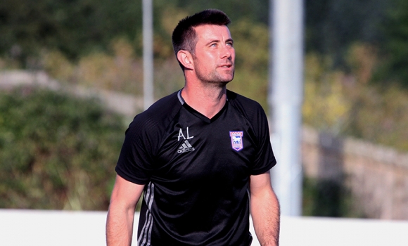 Lee on Life's a Pitch - Ipswich Town News - Vimarsana News